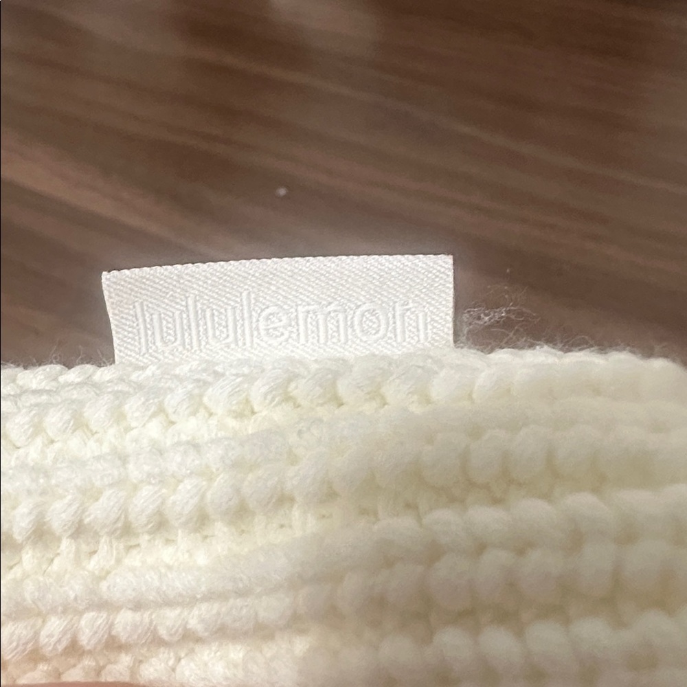 NWT Lululemon Close-Fit Cotton-Blend Ribbed Beanie
Wisp Yellow - Picture 10 of 10